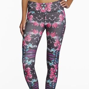 Fabletics Salar Leggings In Pink Lava